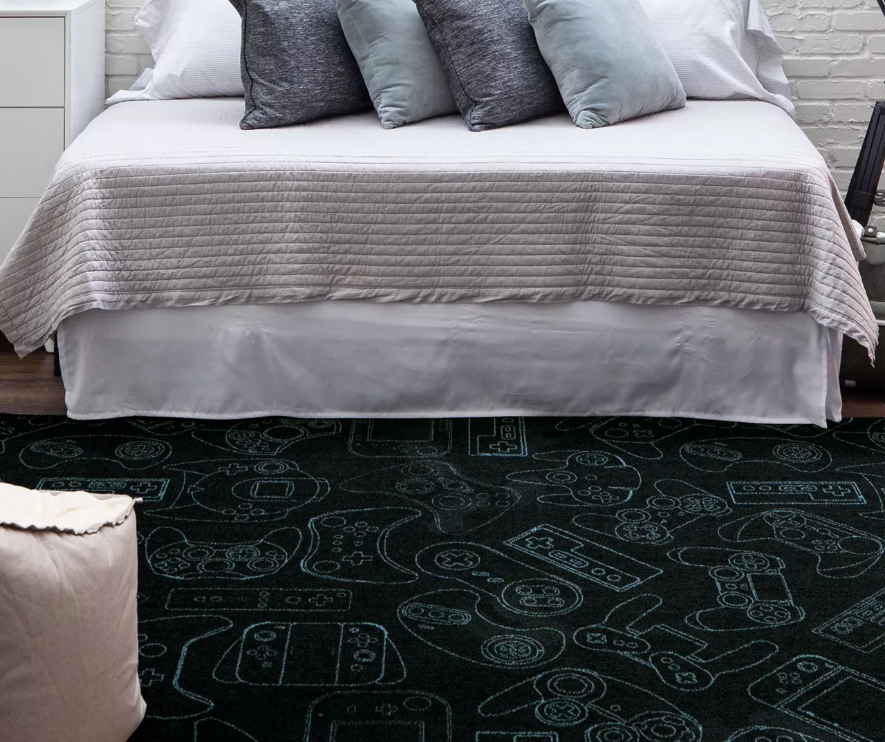 In Control Black & Teal Area Rug, (5' X 8') 6 In Control Black & Teal Area Rug, (5' X 8') - Image 6