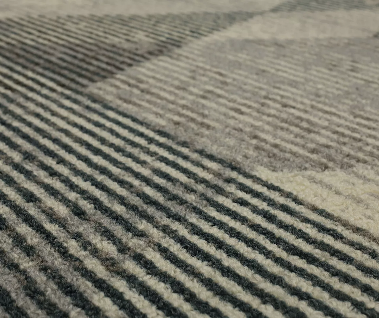 Mohawk Home Sarasota Grey Area Rug 16 Mohawk Home Sarasota Grey Area Rug - Image 16