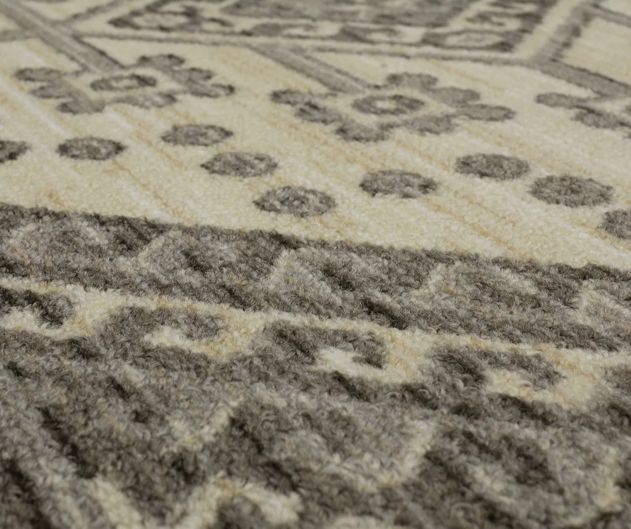 Cirius Gray & Beige Geometric Area Rug, (6' X 9') 5 Cirius Gray & Beige Geometric Area Rug, (6' X 9') - Image 5